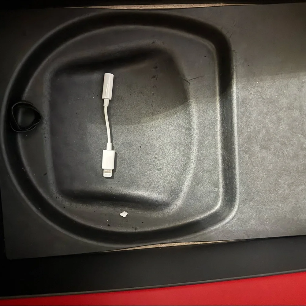 Beats Pro Over-Ear Headphones - Picture 4 of 11